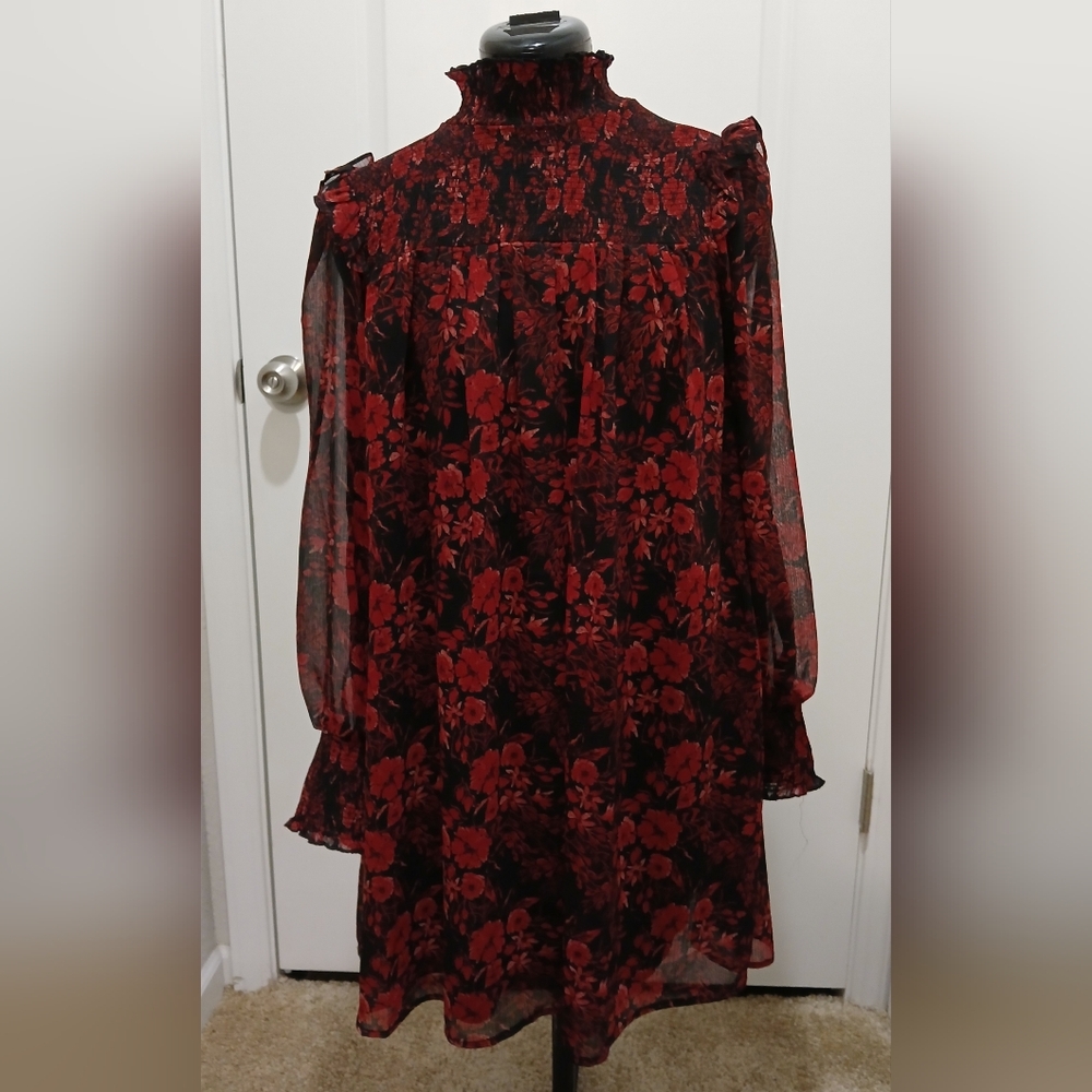 NWT Francesca's Red Flower‎ Top